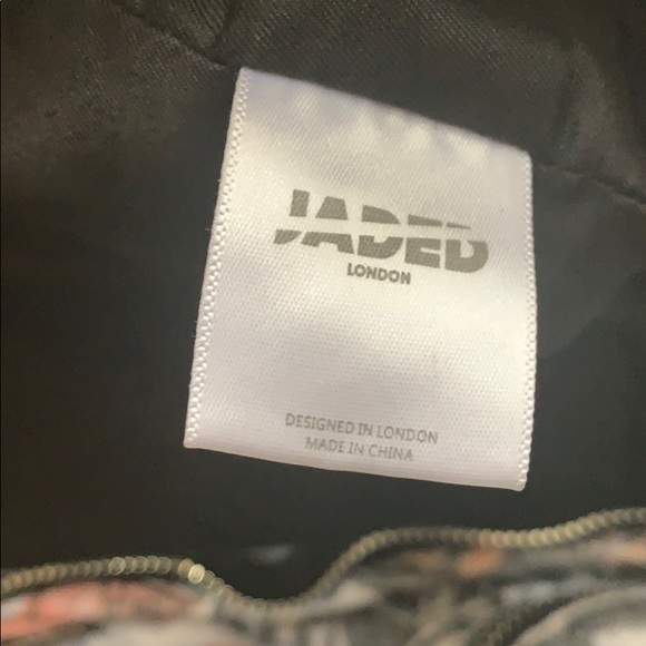 Vintage pins denim graffiti fishing vest Atari XS - Picture 6 of 8